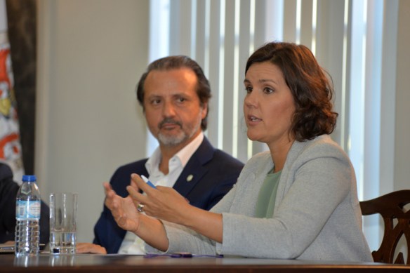 800px-20160919-1502-cnop-assuncao-cristas-024